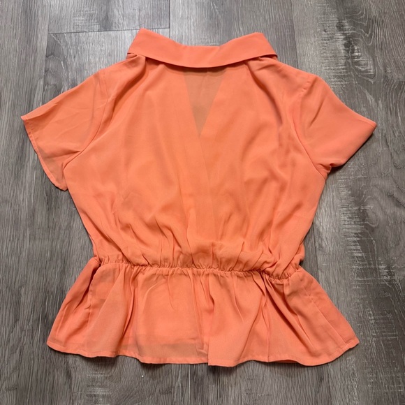 Lulu's NWT Sophisticated Influence Peach Pink Collared Peplum Top Size Small - Picture 9 of 9